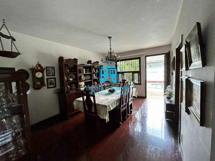 Casa à venda com 4 quartos, 254m² - Foto 14