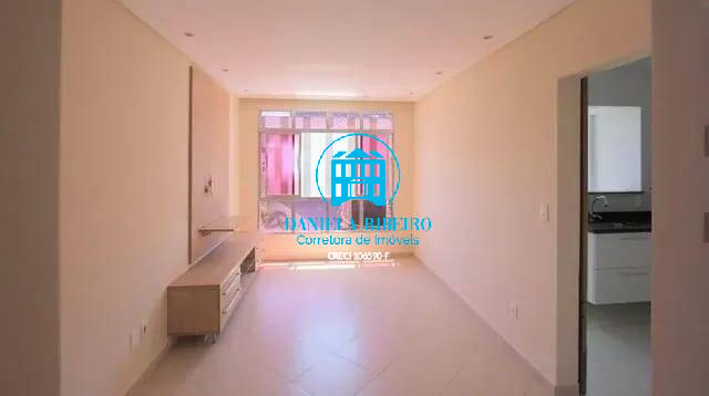 Apartamento à venda com 2 quartos, 75m² - Foto 1